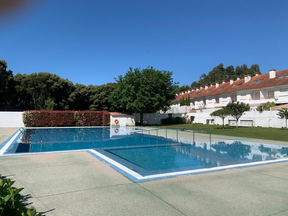 Urbanizacion Con Piscina Arnelas Sanxenxo Eksteriør billede